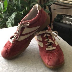Sketchers Retro Sneakers